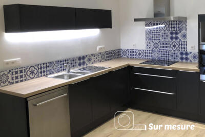 Crédence carreaux de ciment bleu